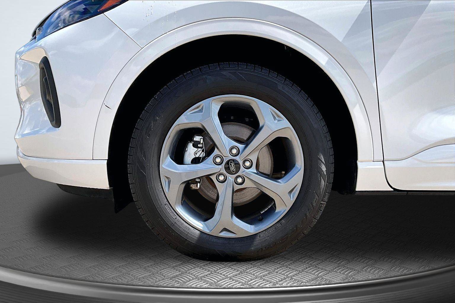 Certified 2023 Ford Escape ST-Line Select w/ Tech Pack #2 AWD/4WD image 10