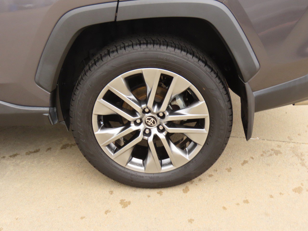 Used 2023 Toyota RAV4 Limited image 18