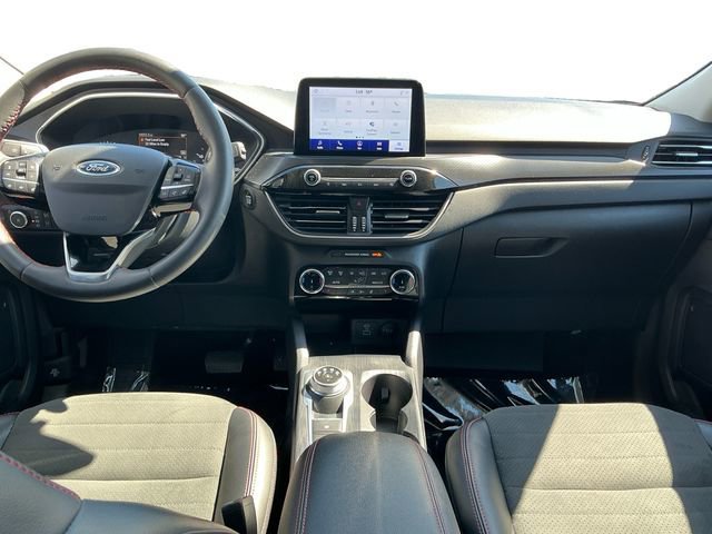 Certified 2022 Ford Escape SEL w/ SEL Stealth AWD Package image 12