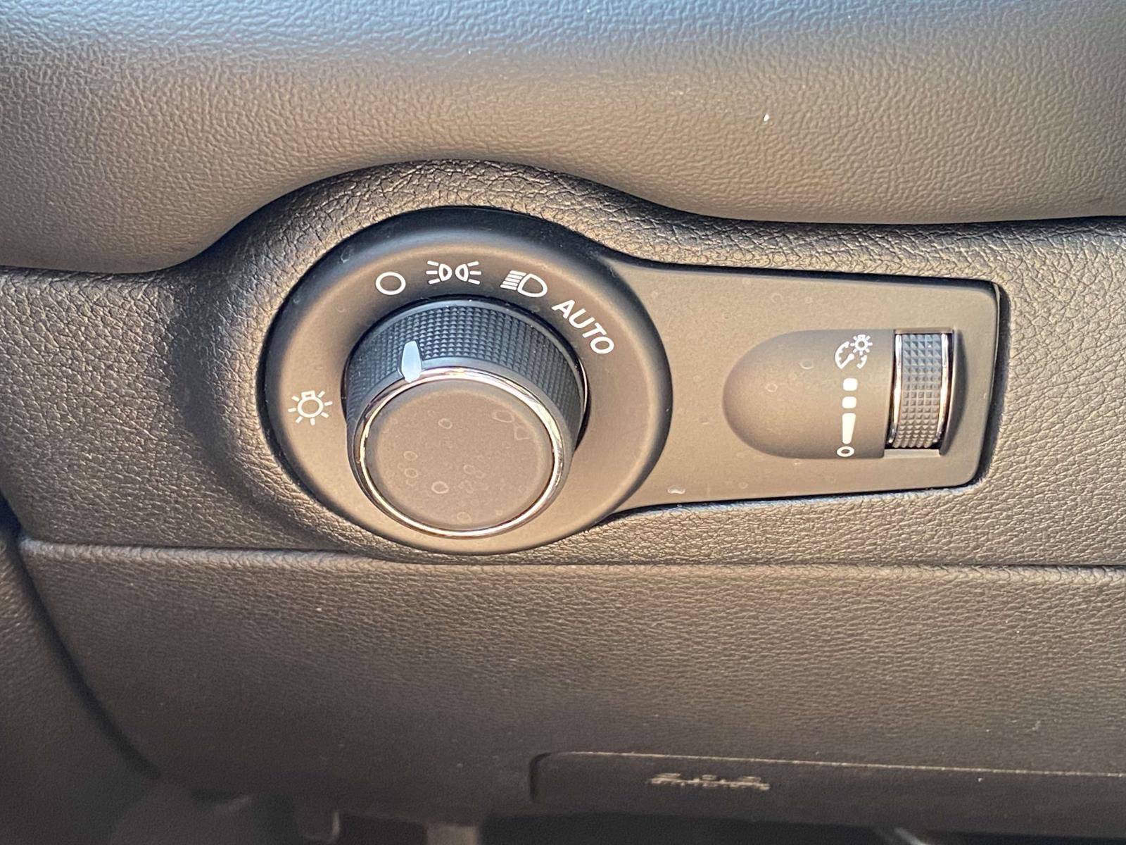 Used 2025 Dodge Durango GT AWD/4WD image 19