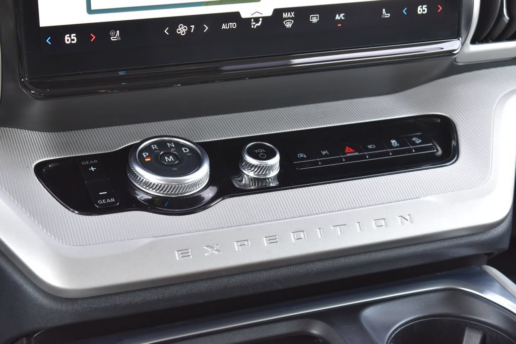 Certified 2025 Ford Expedition Active AWD/4WD image 20