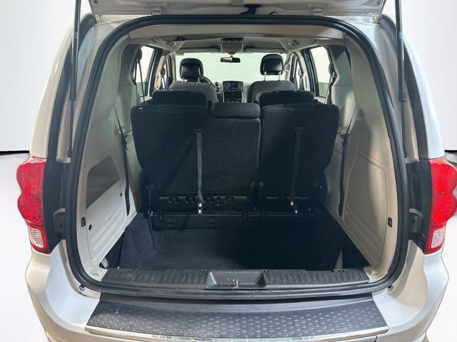 Used 2018 Dodge Grand Caravan SE FWD image 10