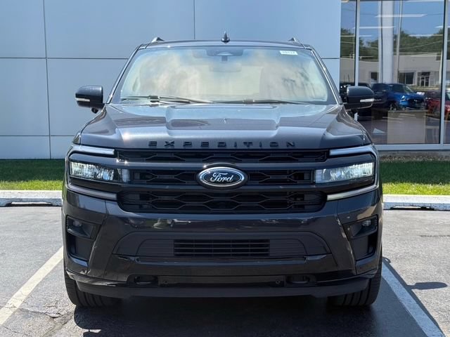 Certified 2023 Ford Expedition Limited AWD/4WD image 3