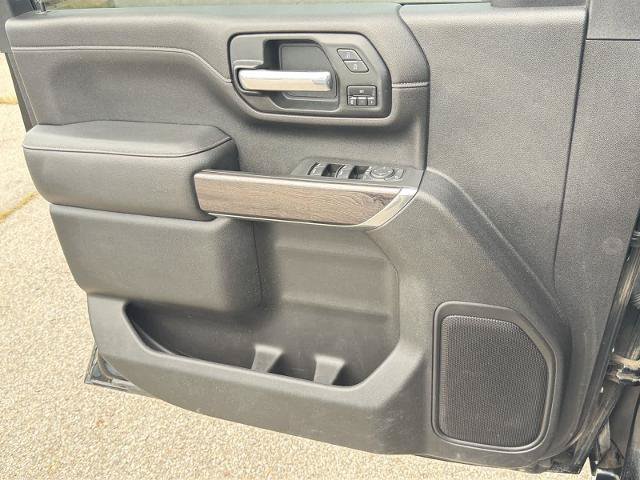 Used 2021 Chevrolet Silverado 3500 LTZ w/ LTZ Convenience Package AWD/4WD image 28