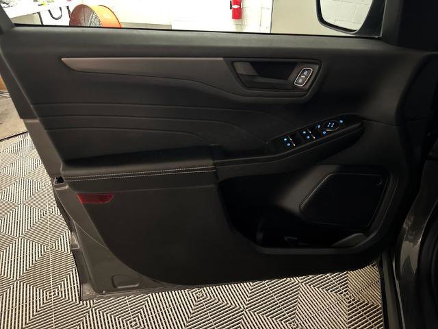 Certified 2025 Ford Escape Active w/ Tech Pack #1 FWD image 15