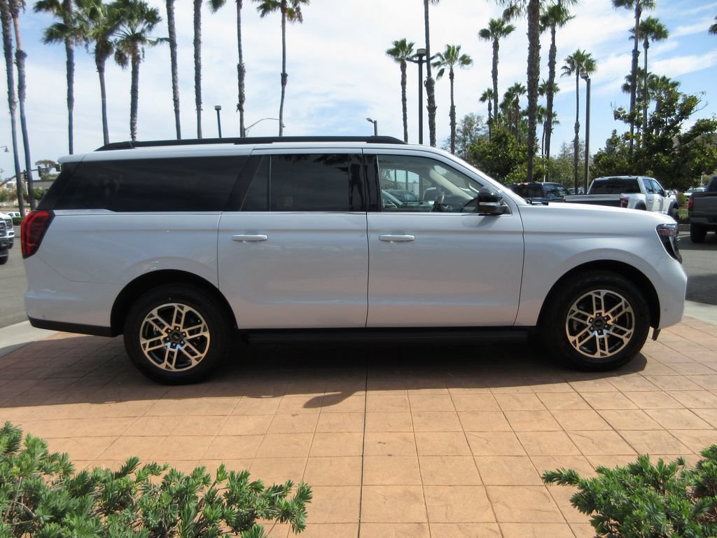 Certified 2025 Ford Expedition Max Active AWD/4WD image 5