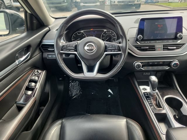 Used 2023 Nissan Altima 2.5 SR FWD image 11