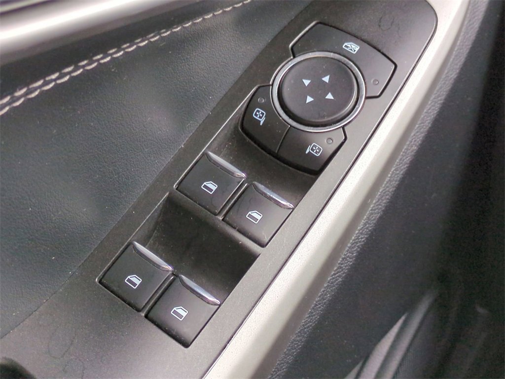 Certified 2022 Ford Explorer XLT w/ Equipment Group 202A image 23