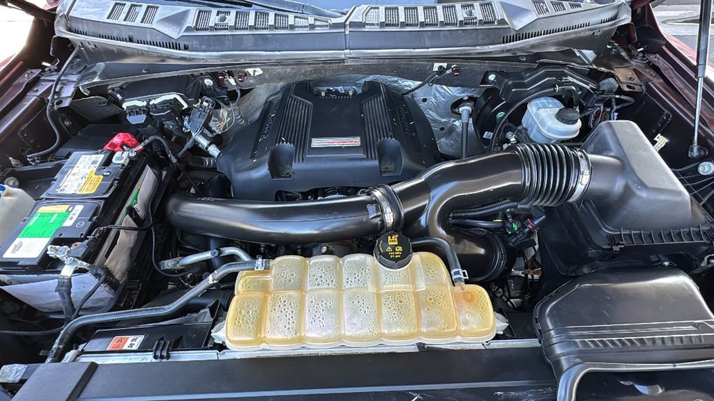 Certified 2018 Ford F150 Raptor w/ Equipment Group 802A Luxury image 26