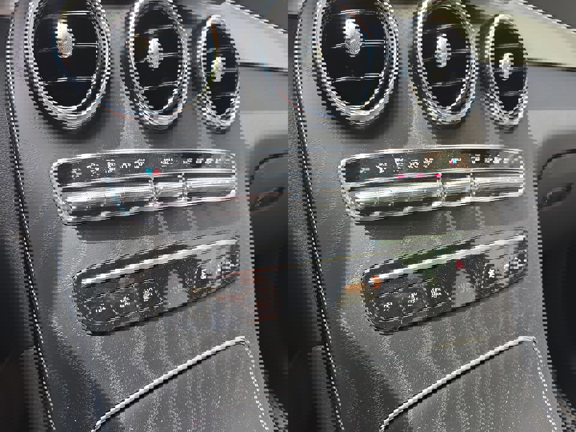 Used 2021 Mercedes-Benz GLC 300 4MATIC image 18