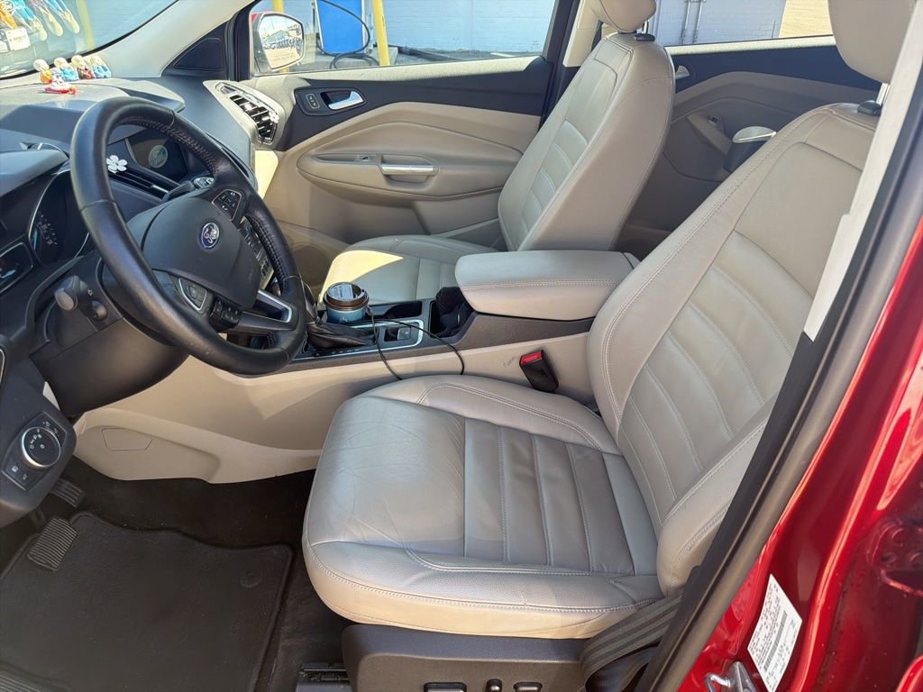 Certified 2019 Ford Escape Titanium w/ U9j03 - Titanium Tow Package AWD/4WD image 2