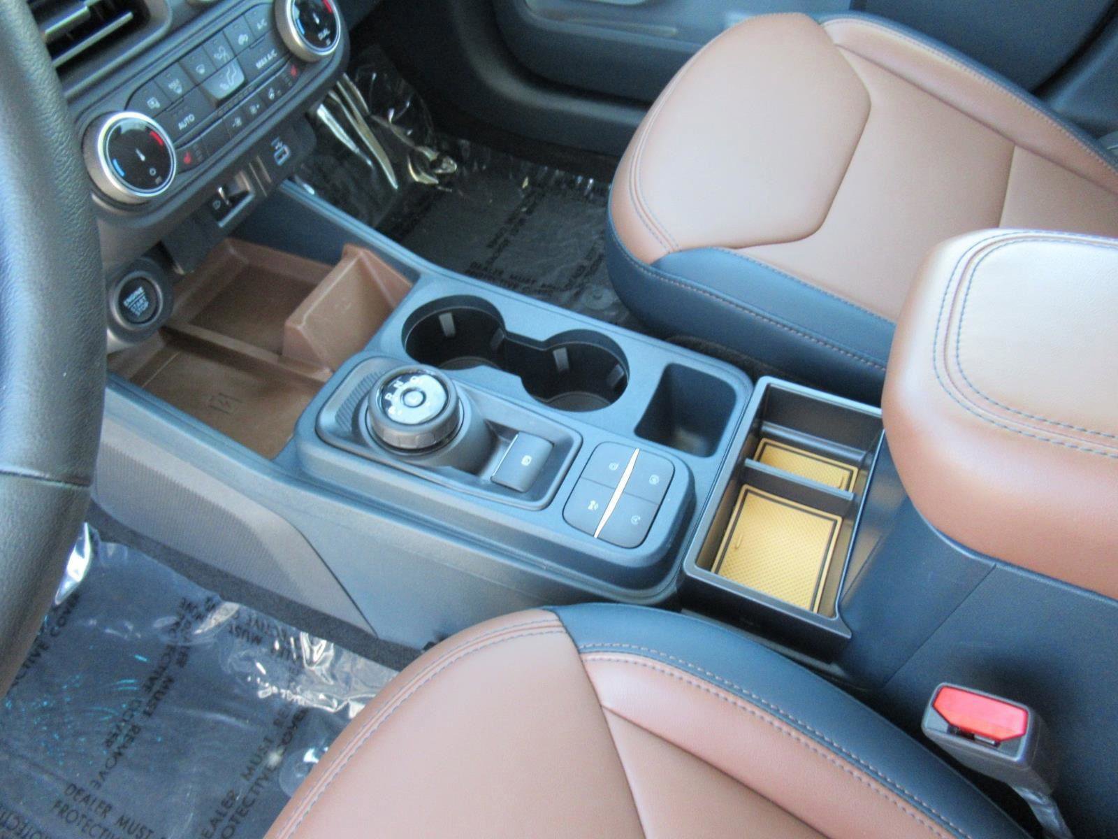 Certified 2022 Ford Maverick Lariat w/ Lariat Luxury Package FWD image 16