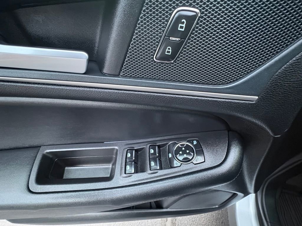 Certified 2024 Ford Edge SEL w/ Convenience Package image 19