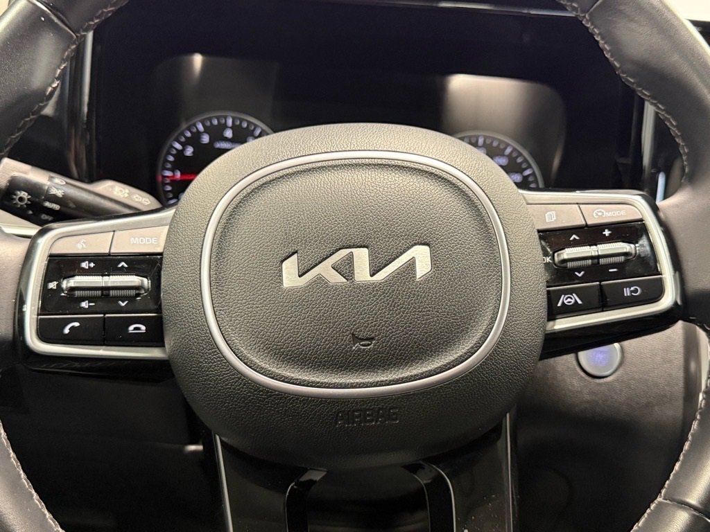 Used 2023 Kia Sorento S w/ Panoramic Sunroof Package image 24