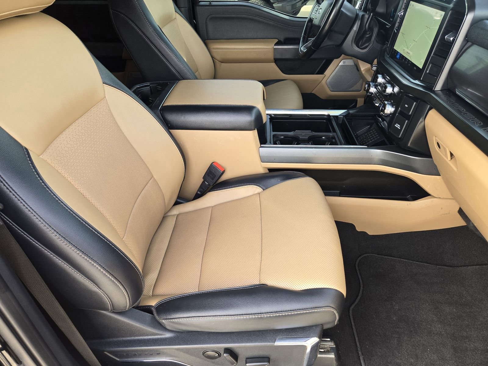 Certified 2023 Ford F350 Lariat w/ Chrome Package image 15