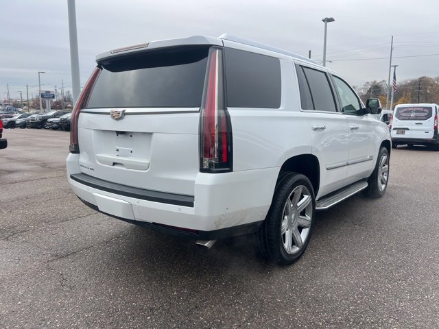 Used 2019 Cadillac Escalade Luxury image 4