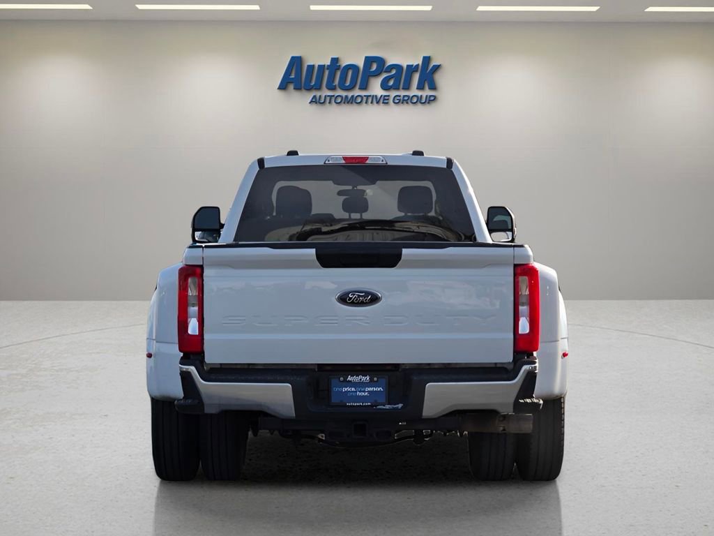 Certified 2025 Ford F350 XLT image 4