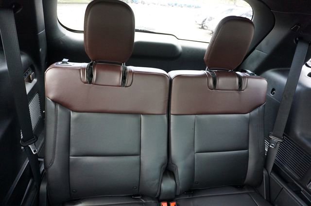 Certified 2023 Ford Explorer Platinum w/ Technology Package AWD/4WD image 31