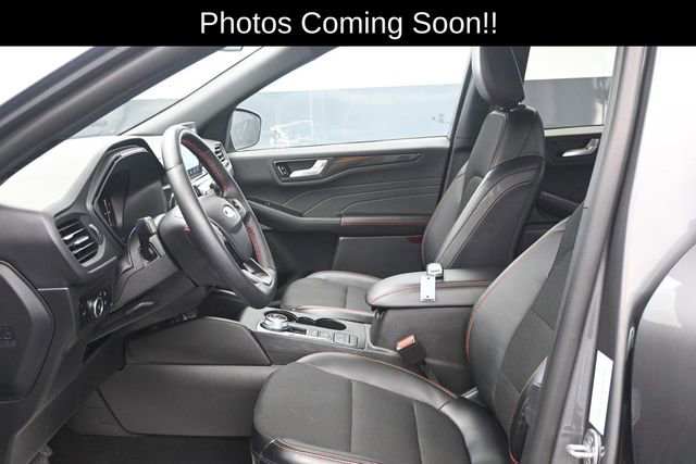 Certified 2025 Ford Escape ST-Line Select AWD/4WD image 6