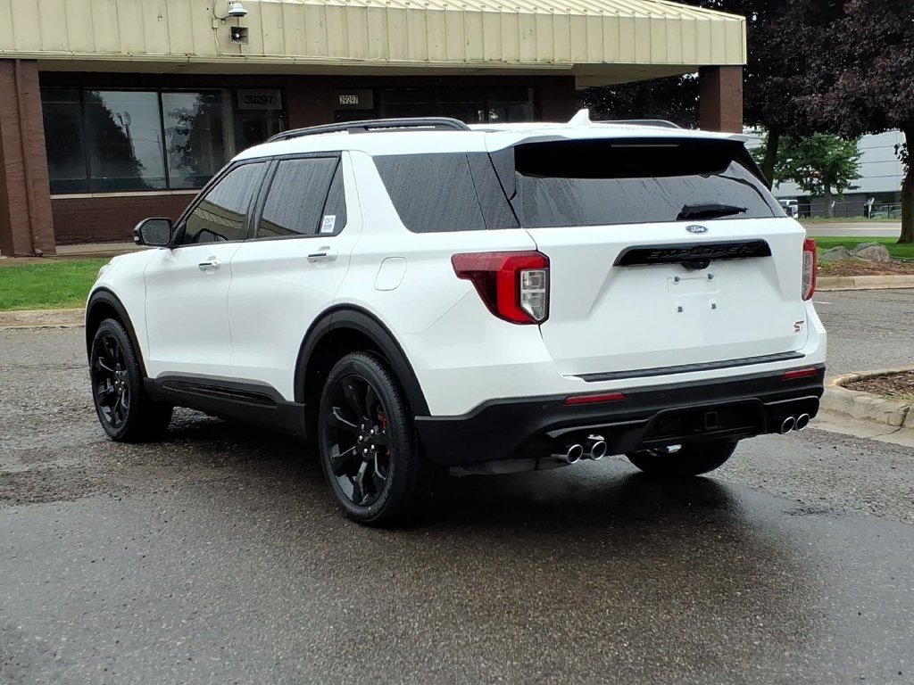 Certified 2023 Ford Explorer ST w/ Equipment Group 401A AWD/4WD image 3