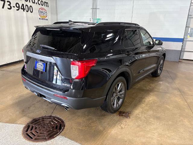 Certified 2023 Ford Explorer XLT w/ Equipment Group 202A AWD/4WD image 8