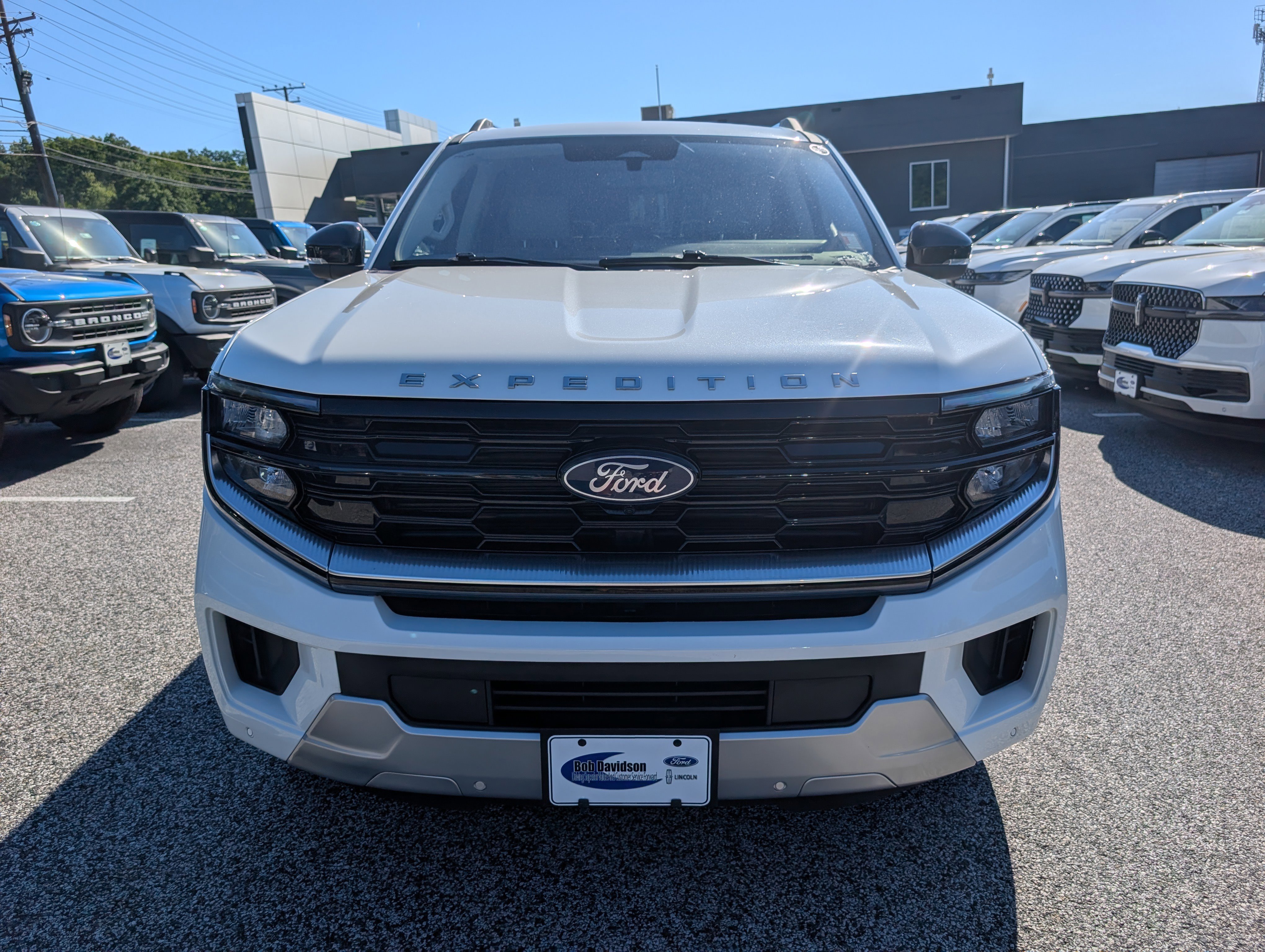 Certified 2025 Ford Expedition Platinum w/ Platinum Ultimate Package AWD/4WD image 10