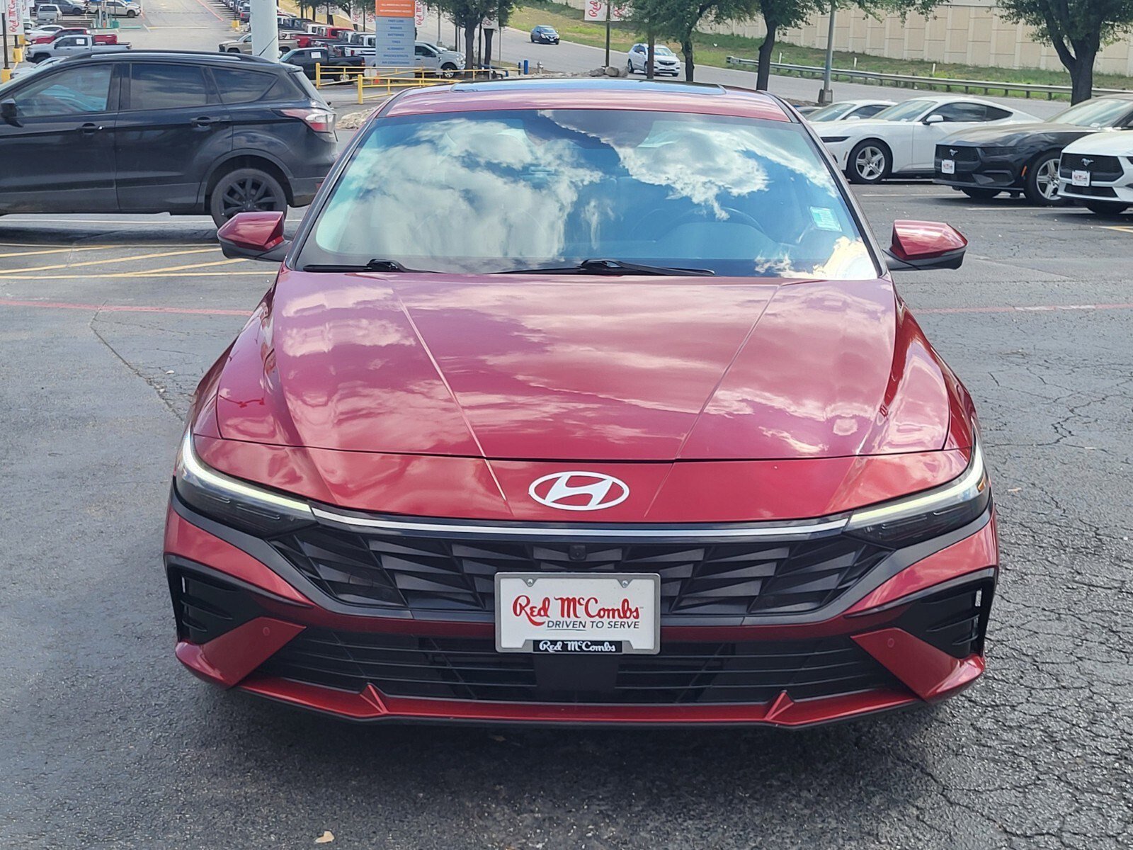 Used 2024 Hyundai Elantra Limited image 8