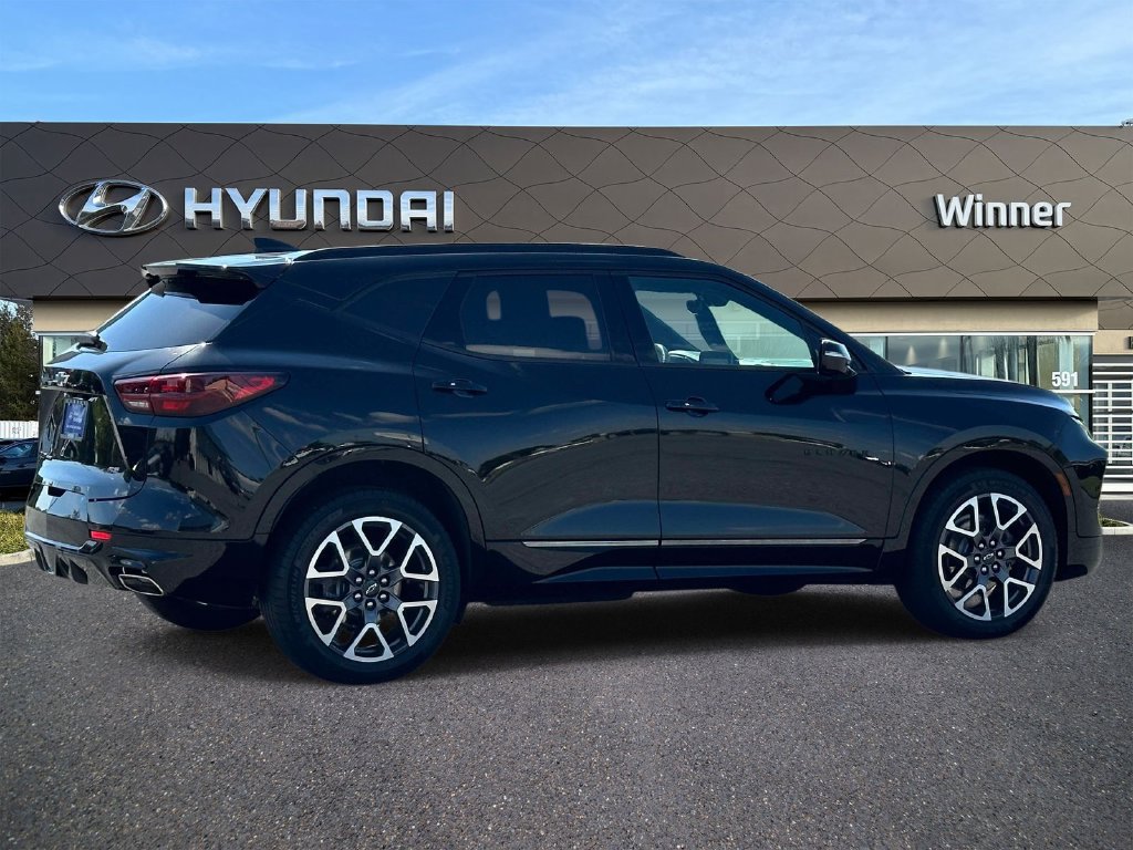 Used 2023 Chevrolet Blazer RS w/ Enhanced Convenience Package AWD/4WD image 4