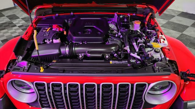 Used 2025 Jeep Wrangler Unlimited Sahara AWD/4WD image 23