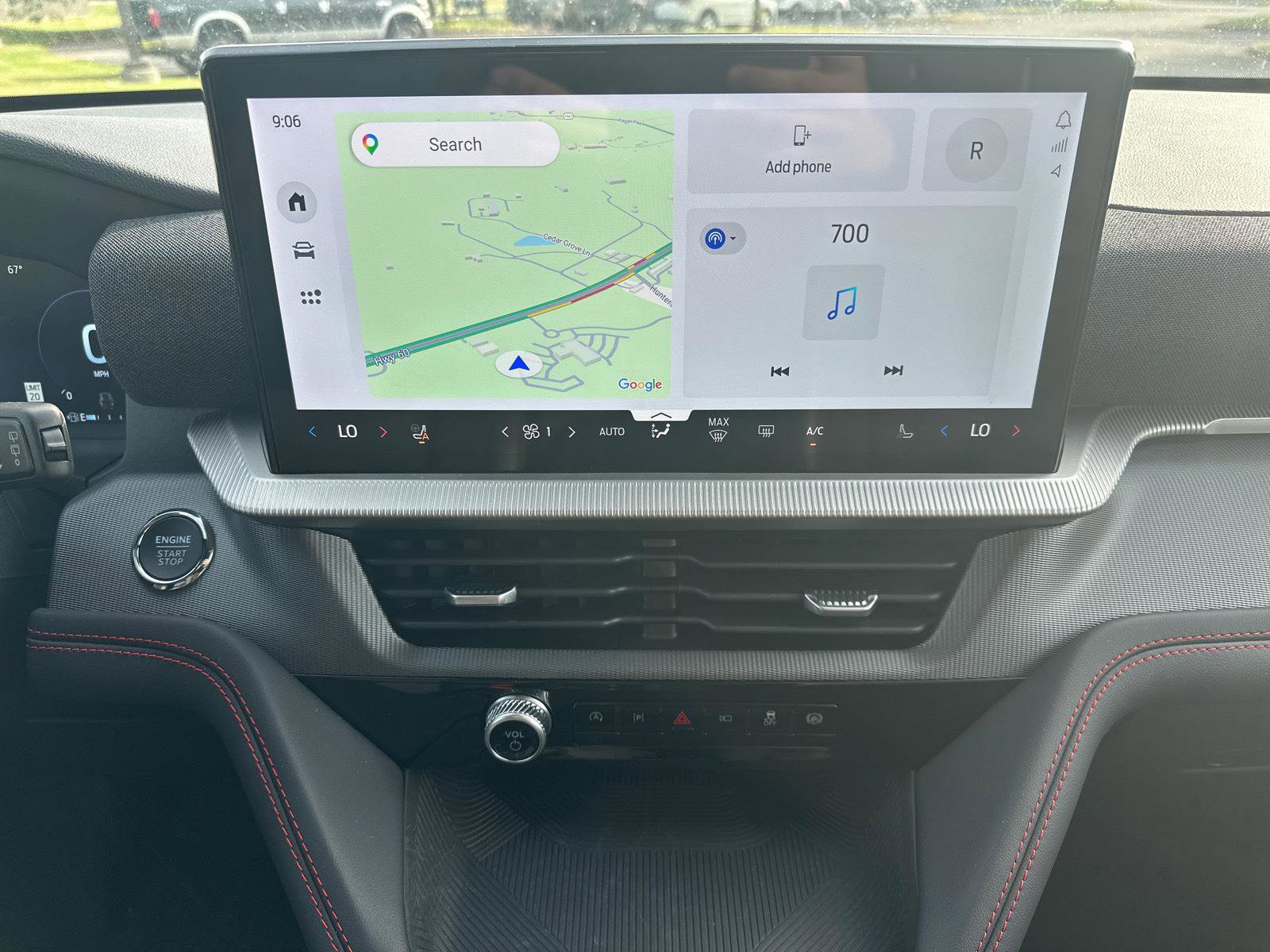 Certified 2025 Ford Explorer ST-Line AWD/4WD image 9