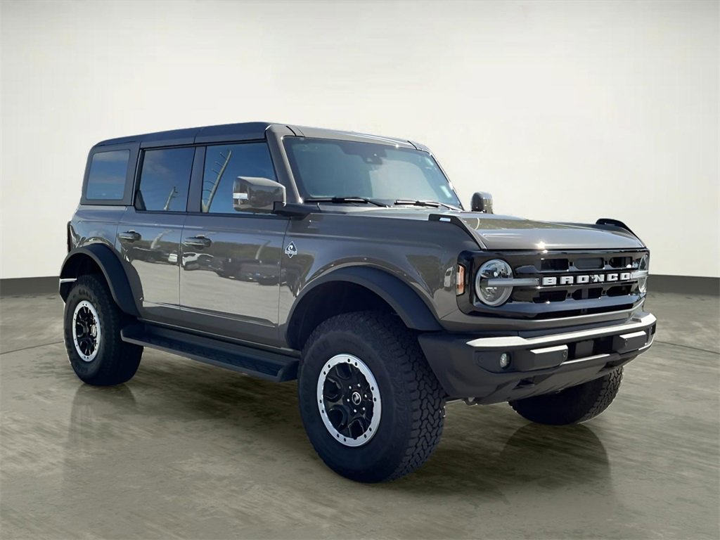 Certified 2025 Ford Bronco Outer Banks w/ Sasquatch Package image 12