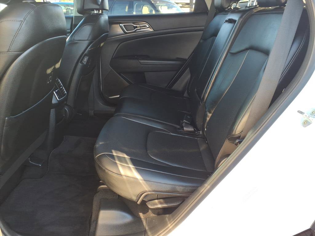 Used 2023 Kia Sportage EX image 17
