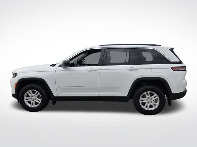 Used 2025 Jeep Grand Cherokee Laredo w/ MOPAR Finishing Package RWD image 6