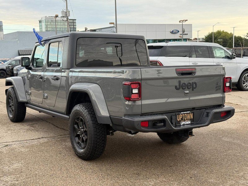 Used 2021 Jeep Gladiator Sport image 2