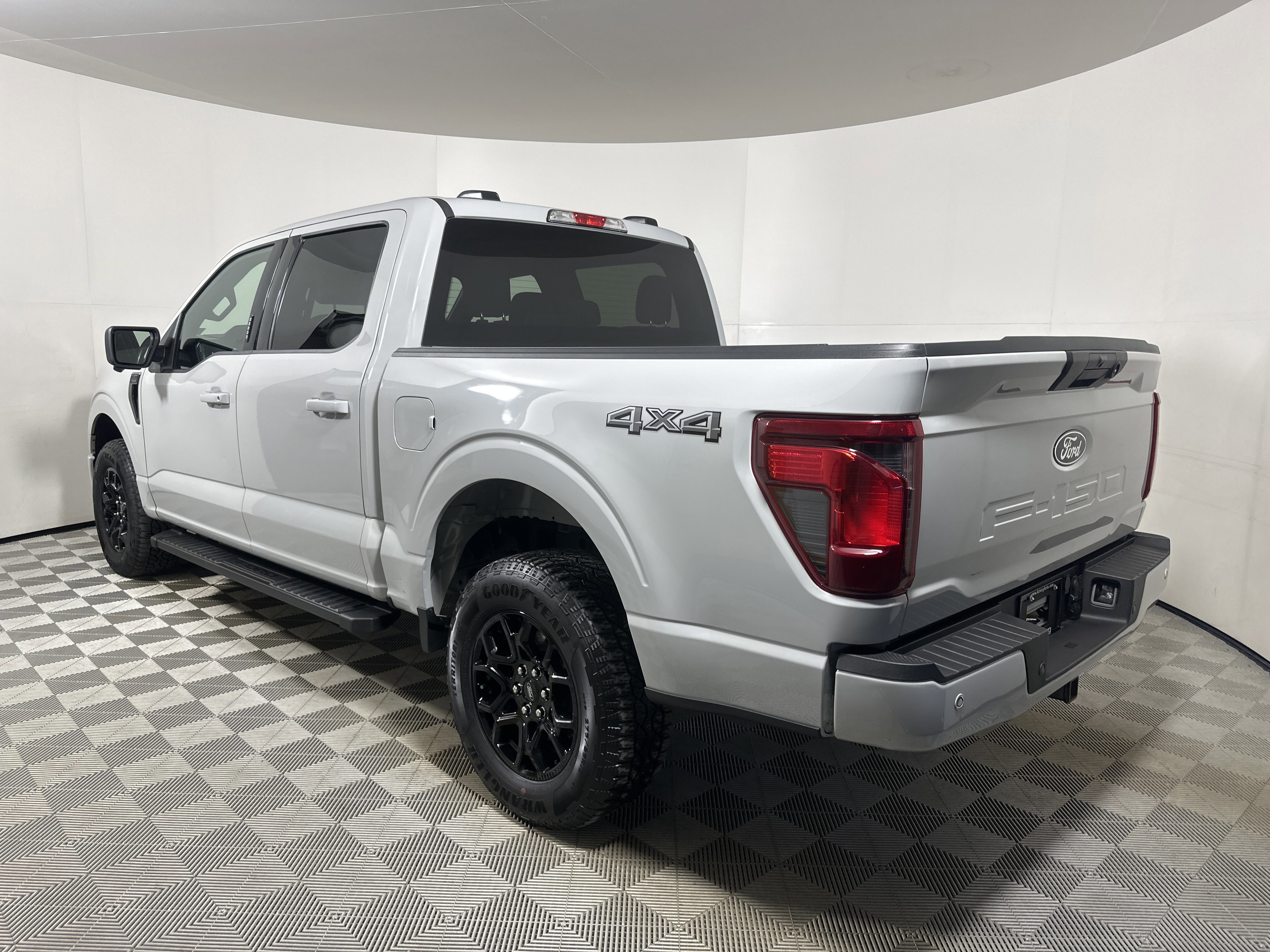 Certified 2024 Ford F150 XLT w/ XLT Black Appearance Package image 3