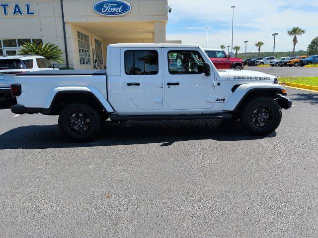 Used 2024 Jeep Gladiator Sport AWD/4WD image 7