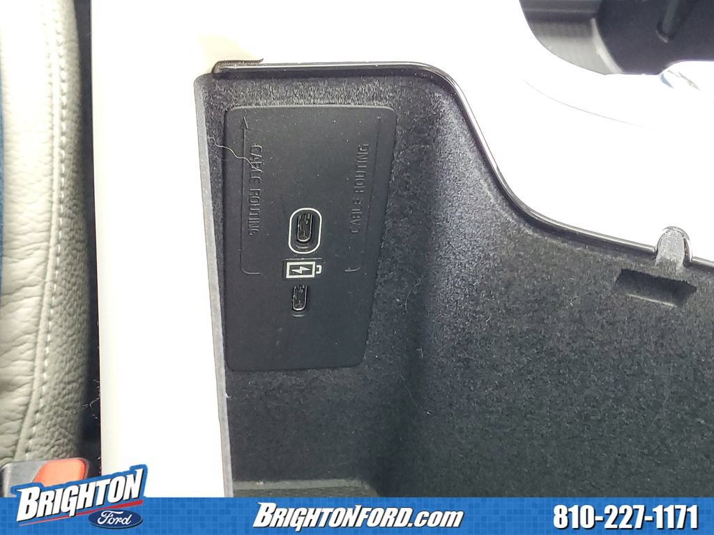 Used 2023 Volvo XC60 B5 Plus AWD/4WD image 30