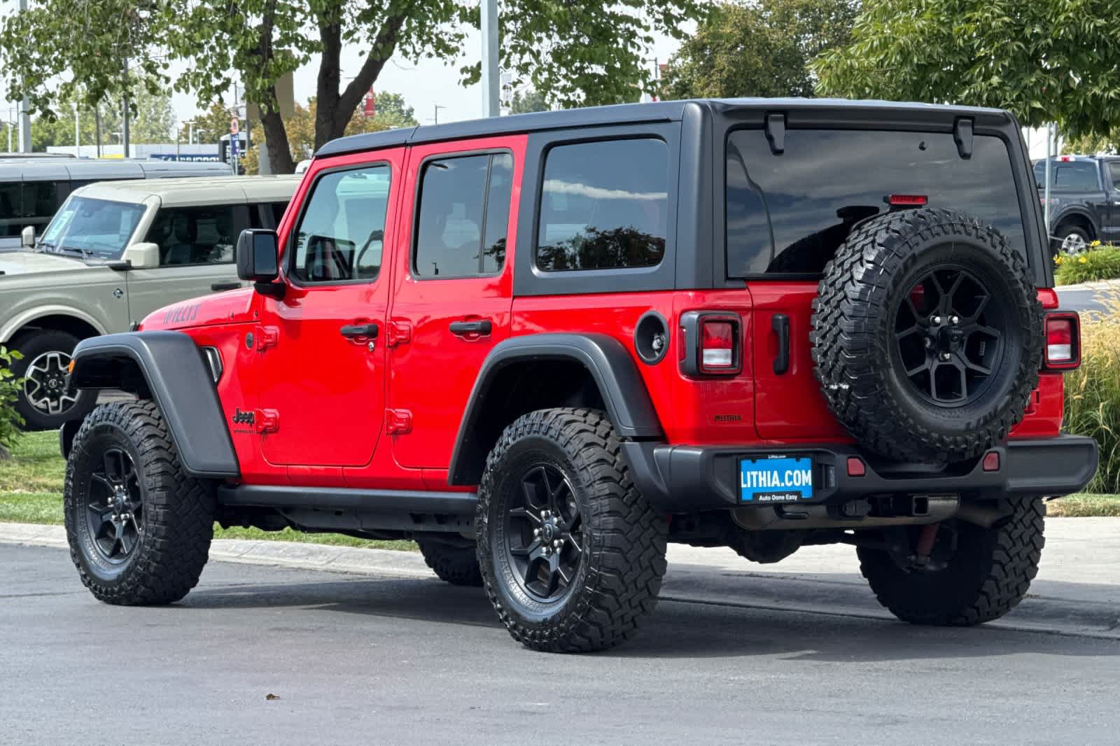 Used 2025 Jeep Wrangler Unlimited Sport AWD/4WD image 6