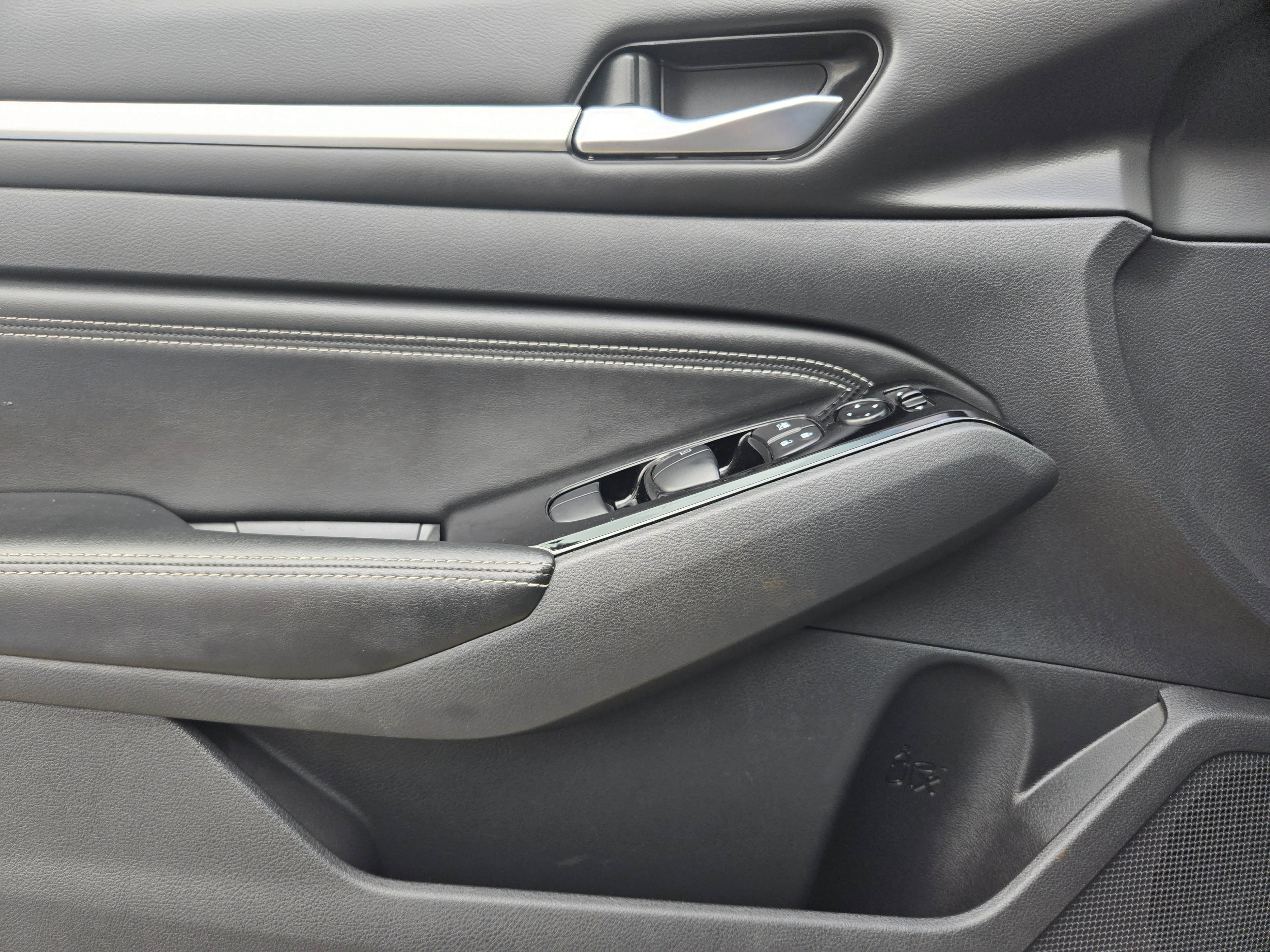 Used 2023 Nissan Altima 2.5 SL image 17