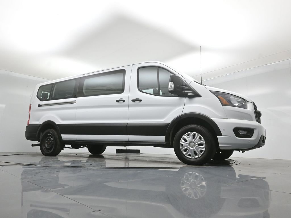 Certified 2023 Ford Transit 350 XLT RWD image 4