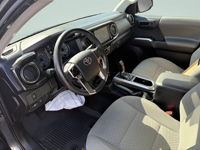 Used 2023 Toyota Tacoma SR5 AWD/4WD image 4