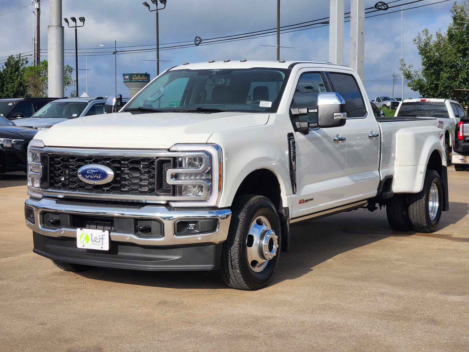 Certified 2025 Ford F350 Lariat w/ Lariat Ultimate Package AWD/4WD image 4