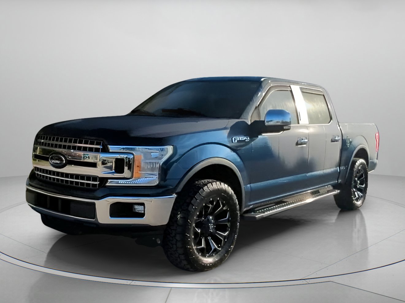 Certified 2019 Ford F150 XLT w/ Equipment Group 302A Luxury image 4