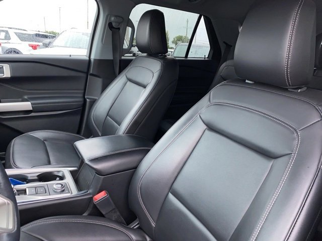 Certified 2023 Ford Explorer XLT w/ Equipment Group 202A image 21