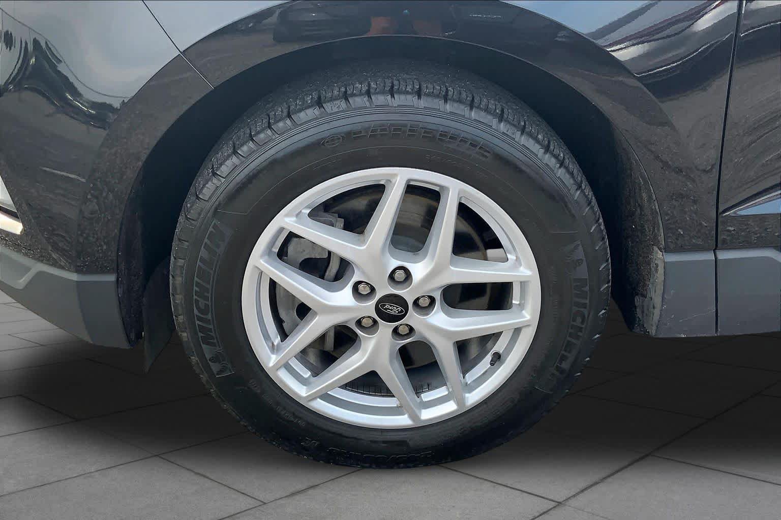 Certified 2024 Ford Edge SEL AWD/4WD image 11