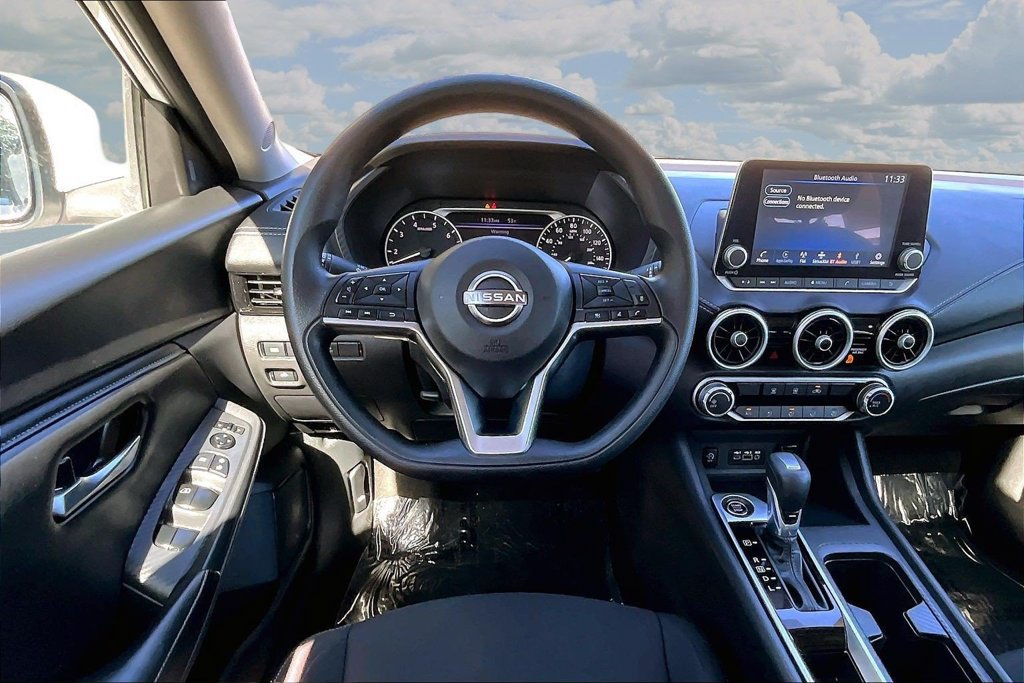 Used 2025 Nissan Sentra SV FWD image 10
