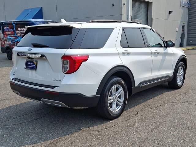 Certified 2023 Ford Explorer XLT w/ Equipment Group 202A AWD/4WD image 17