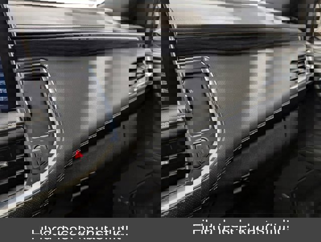 Used 2023 GMC Yukon SLT w/ SLT Premium Package image 12