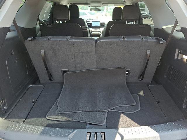 Certified 2022 Ford Explorer XLT w/ Equipment Group 202A image 29