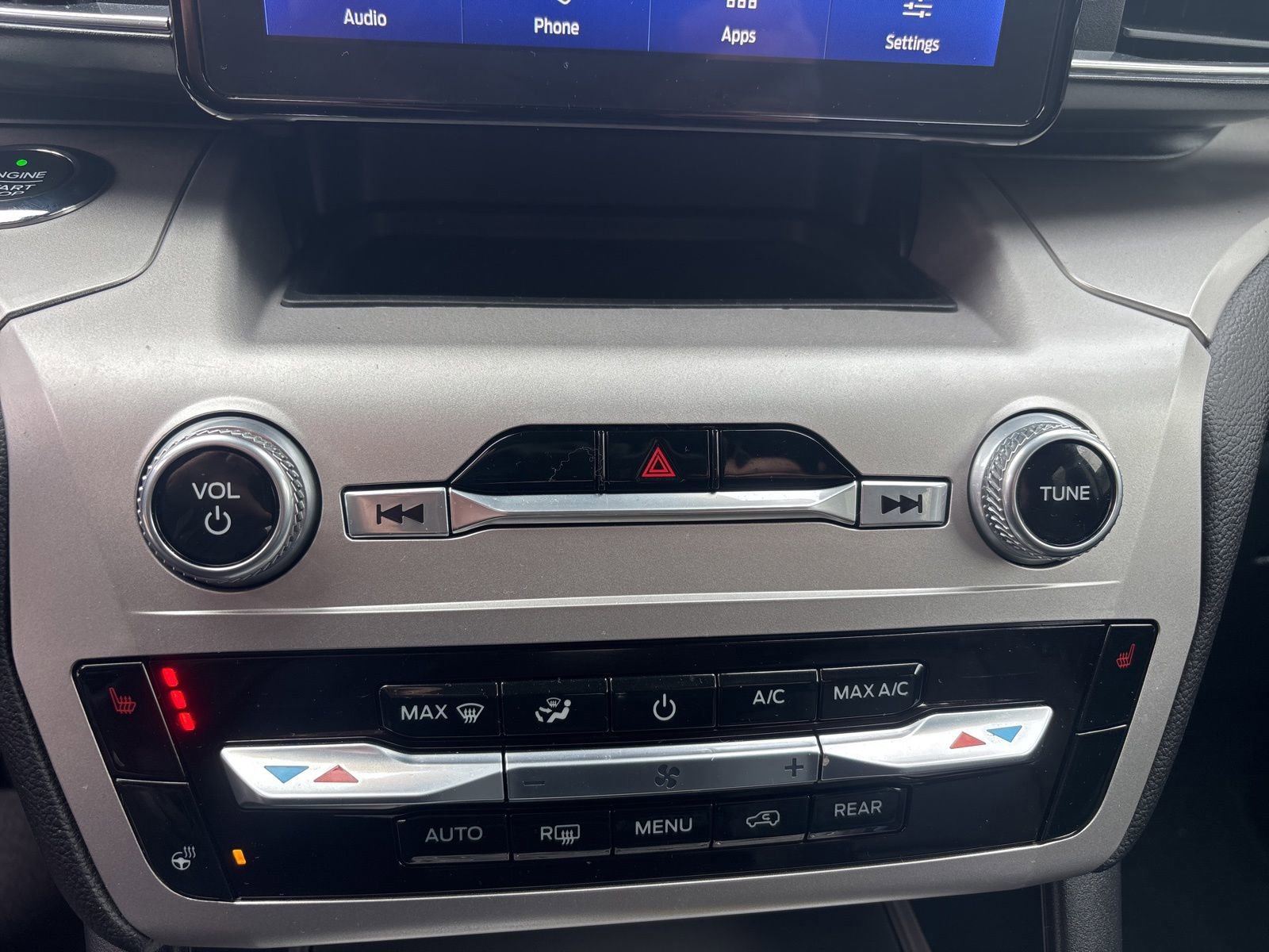 Certified 2021 Ford Explorer XLT w/ Equipment Group 202A image 27